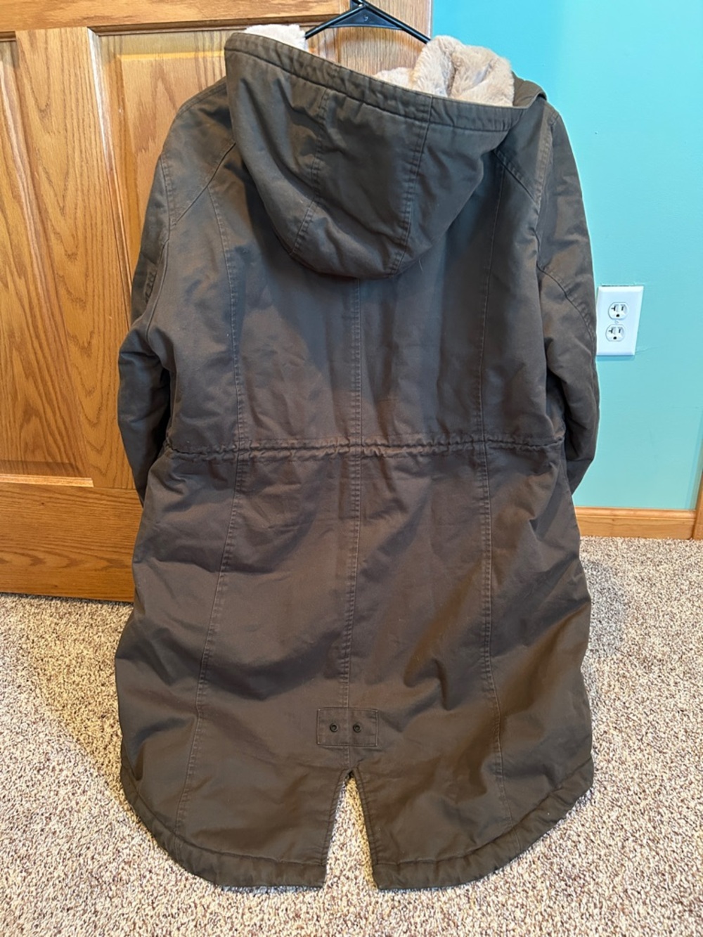 Women’s Orolay Fleece Lined Hooded Parka Jacket - Picture 10 of 13
